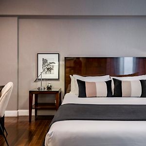 Luxury King Suite